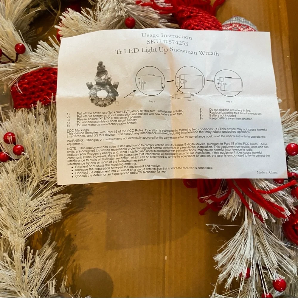 Light Up Snowman Wreath – White & Red – Christmas Holiday Decor